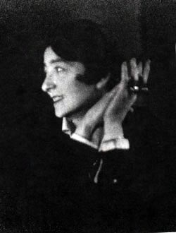 Eileen GRAY